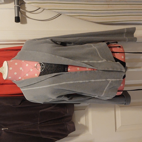 Gaiam 100% Organic Cotton Sweatshirt Cardigan (M) Crop Work Out Style - Picture 10 of 10